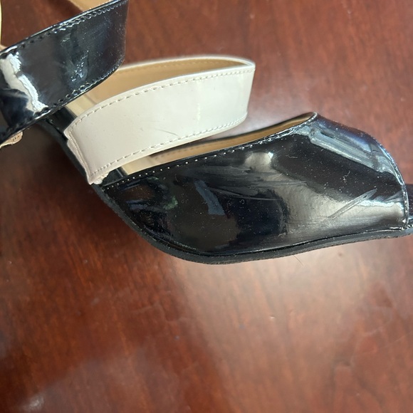 Black and white Forever by Paula Abdul heels - Picture 4 of 8